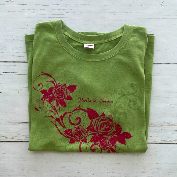 Memo Green and Red Portland Oregon Tee - Picture 1 of 3